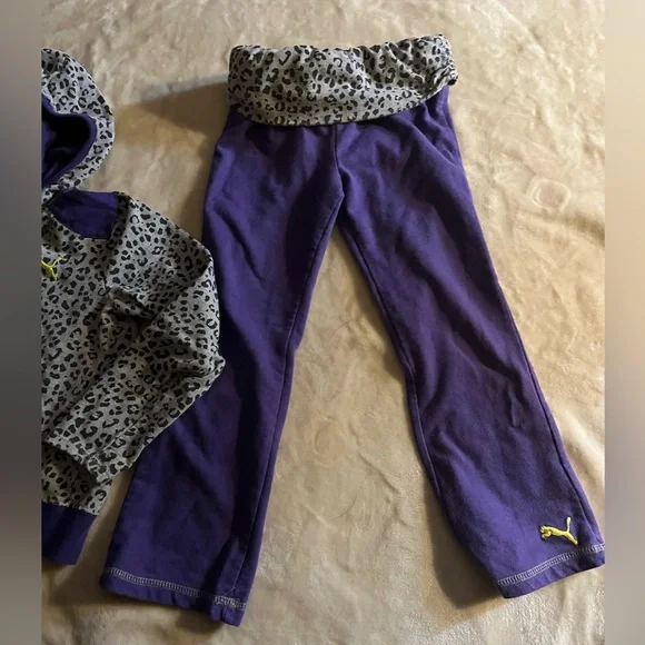 Girls Puma Purple and Gray Cheetah Print Size 5 - Picture 5 of 6